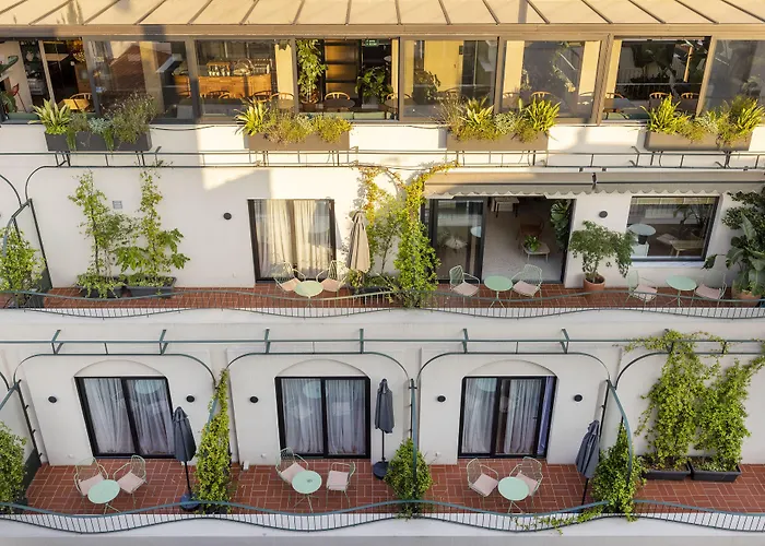 L'Avventura Athens